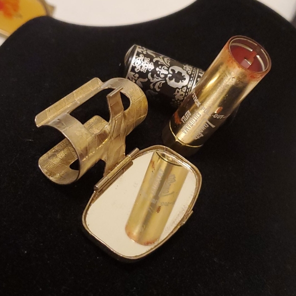 Vintage Lipstick holder - Picture 4 of 7